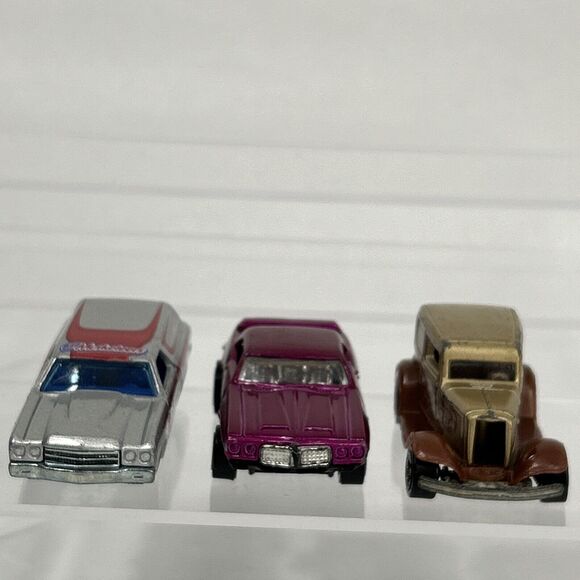 Hot Wheels Redline 1969 Pontiac Firebird ‘32 Ford Delivery Modern Chevelle - Picture 3 of 7